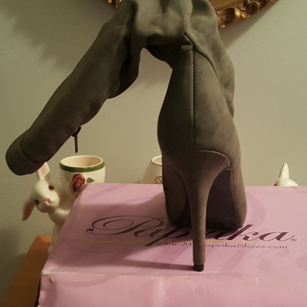 Boots - Picture 2 of 2